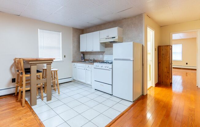 2400 S 4th St