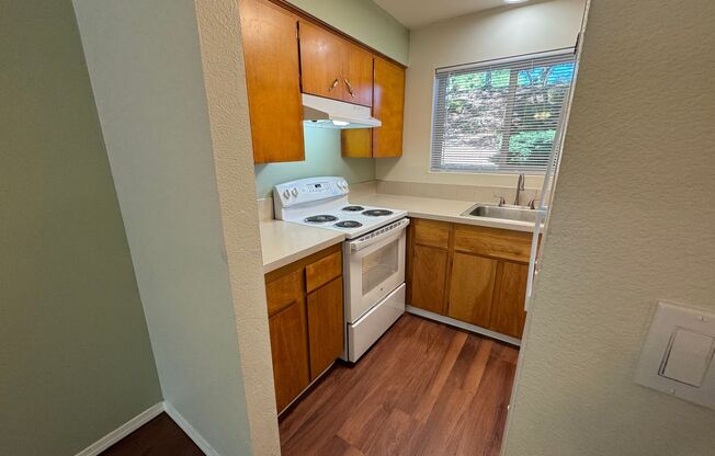 2 beds, 1 bath, 740 sqft, $1,450, Unit 103