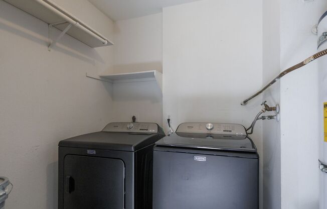 3 beds, 2 baths, $1,495, Unit # 2113