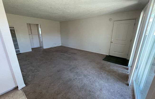 2 beds, 2 baths, $4,600, Unit A