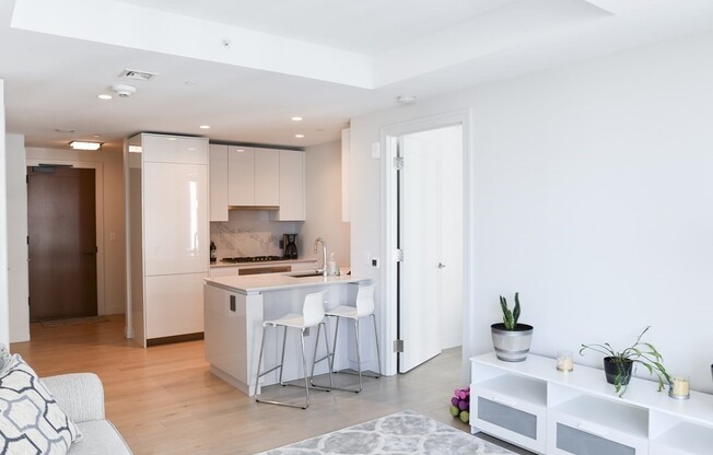 1 bed, 1.5 baths, 760 sqft, $6,000, Unit 1201