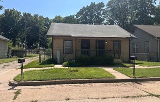 $650 - 1 bed 1 bath - Duplex