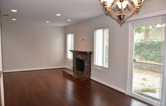 3 beds, 2.5 baths, $4,350, Unit # 11