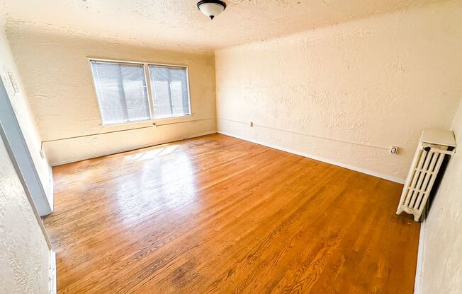 1 bed, 1 bath, 590 sqft, $2,225, Unit 09