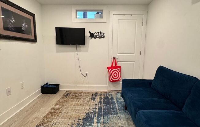 1 bed, 2 baths, 969 sqft, $1,495, Unit L108