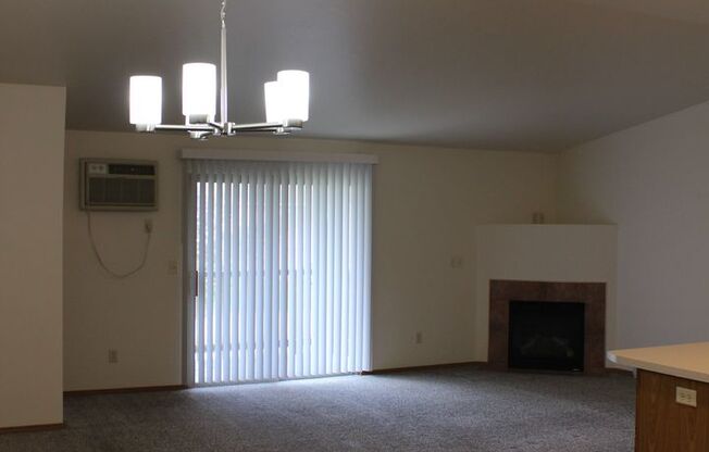 2 beds, 1 bath, 1,050 sqft, $1,199.99, Unit 142-07