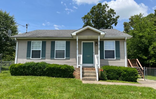 Super cute home close to Fort Campbell