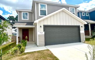 **MOVE IN SPECIAL** AVAILABLE NOW! 2-Story 3 Bedroom / 2.5 Bath Home Near Alamo Ranch!