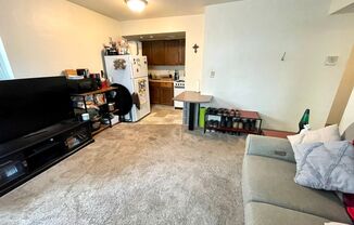 1 bed, 1 bath, $795, Unit 205