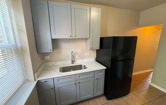 2 beds, 1 bath, $1,400, Unit 2648 # 5