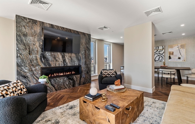 2 beds, 2 baths, 997 sqft, $4,600, Unit 402