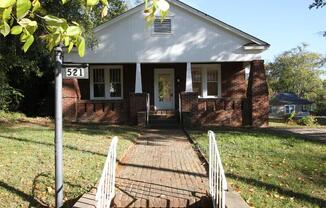 521 S IRWIN AVE