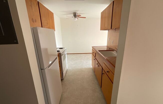 1 bed, 1 bath, 650 sqft, $1,445, Unit 20