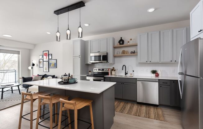 Studio, 1 bath, 532 sqft, $1,595, Unit 639