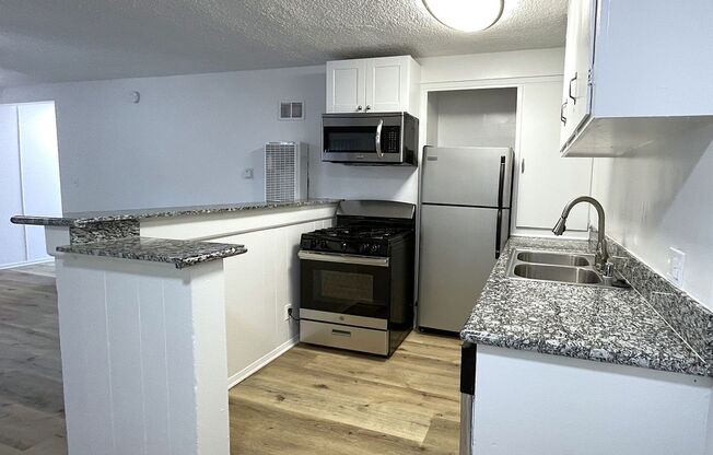 1 bed, 1 bath, $1,995, Unit 020#04