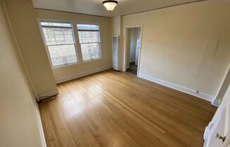 Studio, 1 bath, 320 sqft, $1,295, Unit 205