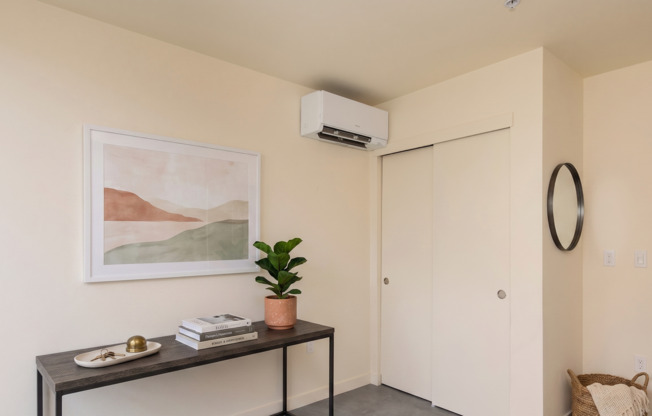 2 beds, 1 bath, 830 sqft, $2,914, Unit 202