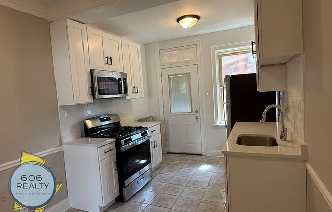 Spacious updated 6 Corners Apartments!