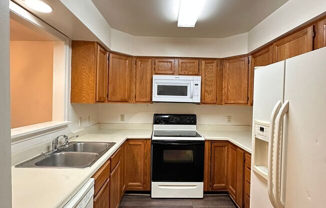 3 beds, 2.5 baths, $1,950
