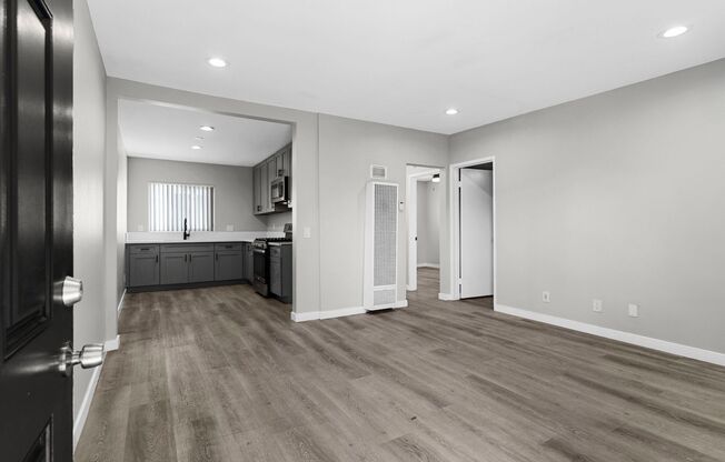 2 beds, 1 bath, 750 sqft, $2,295, Unit 201-05