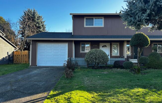 Charming 3 Bedroom Cornelius Duplex!