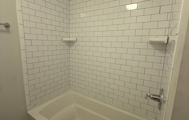 1 bed, 1 bath, 600 sqft, $995, Unit Apt. 16