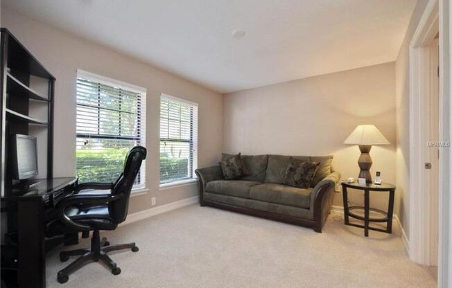 Amazing 4 Bed 3.5 Bath gated Town House in Lake Mary, FL!