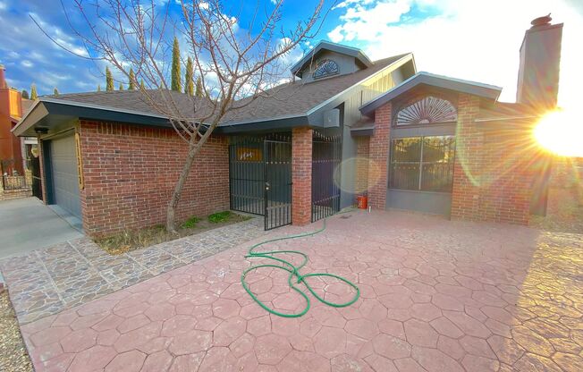 East El Paso 4 bed Refrig A/C!