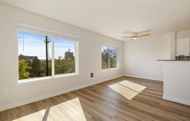 2 beds, 2 baths, 1,005 sqft, $2,795, Unit 402