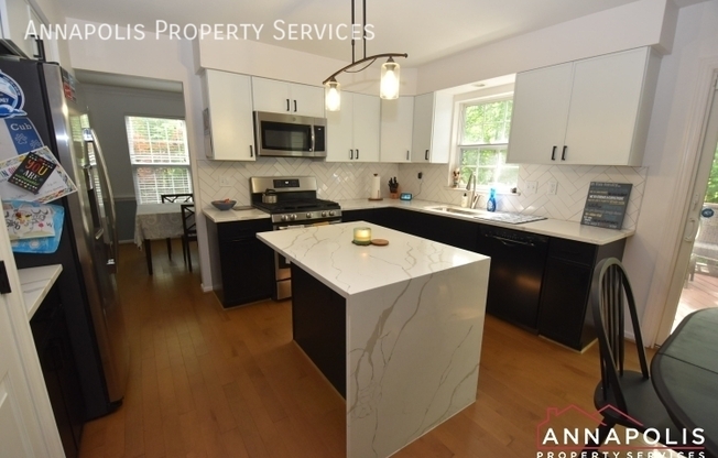 2808 TRAXLER CT