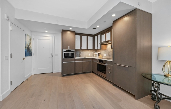 1 bed, 1 bath, 572 sqft, $3,699, Unit 5L