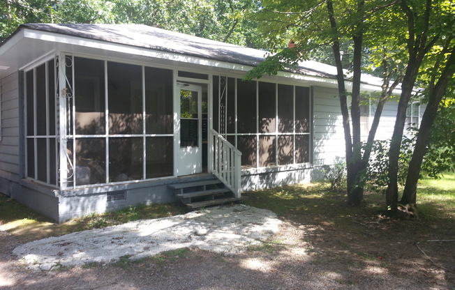 1325 Highway 92 N: 2BD, 2BA Home with Fenced Yard for rent in Fayetteville! Home is only 10 min. from I-85! AVAILABLE NOV 2024!