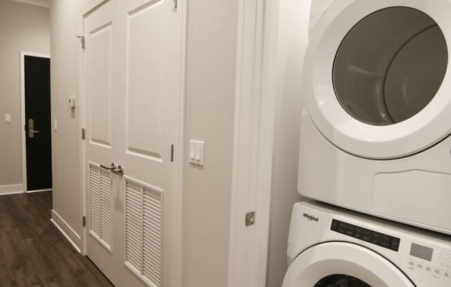 1 bed, 1 bath, 670 sqft, $2,750, Unit 927-206