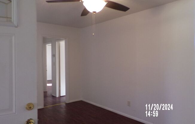 3 beds, 1 bath, $895