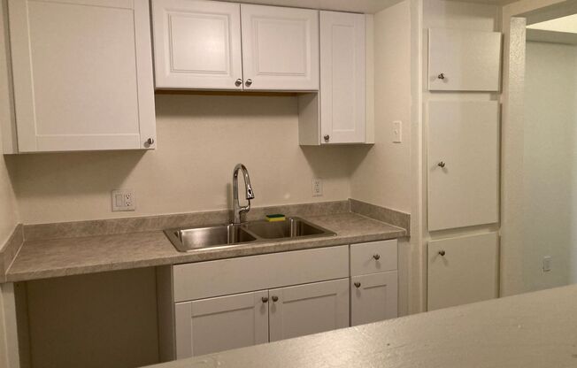 2 beds, 1.5 baths, $1,050, Unit # 144