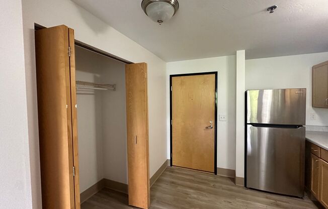 2 beds, 1 bath, 815 sqft, $1,725, Unit 508