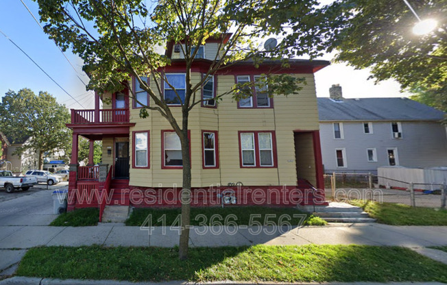 1821 W MINERAL ST