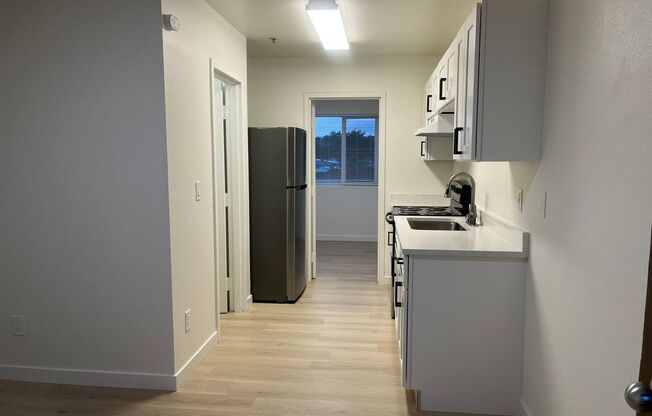 1 bed, 1 bath, 306 sqft, $925, Unit Unit 214