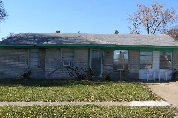 Beautiful 3 bedroom in Garland!