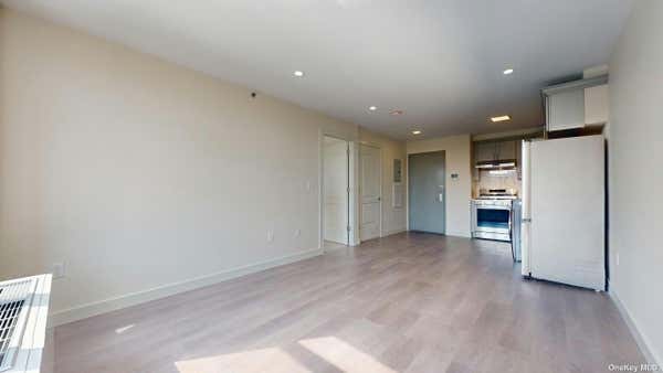 1 bed, 1 bath, 600 sqft, $2,700, Unit 6J