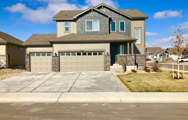 Beautiful 3 Bed, 2.5 Bath House in Windsor!