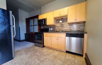 1 bed, 1 bath, 689 sqft, $920, Unit 214