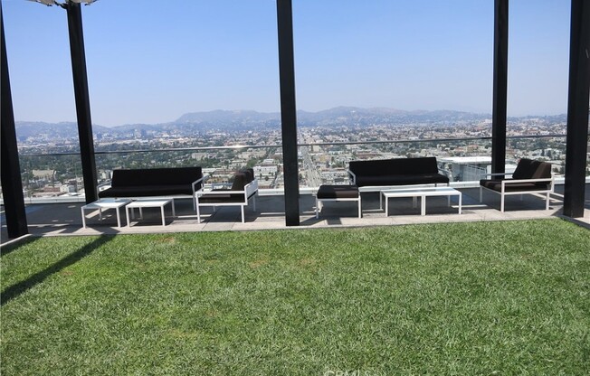 1 bed, 1 bath, 710 sqft, $2,400, Unit 309