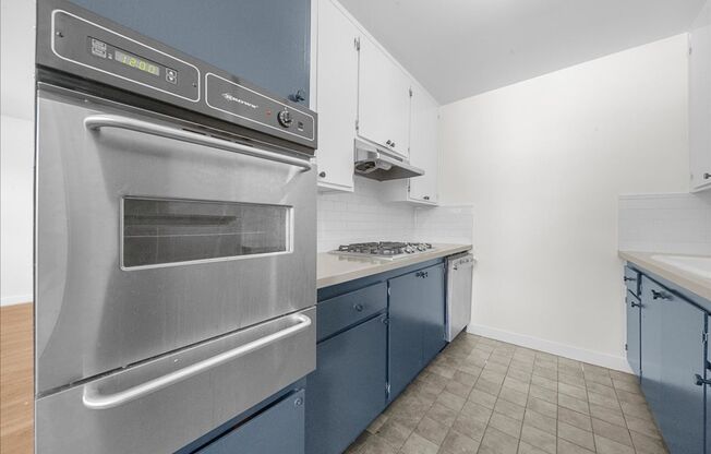 1437 E. Windsor Road