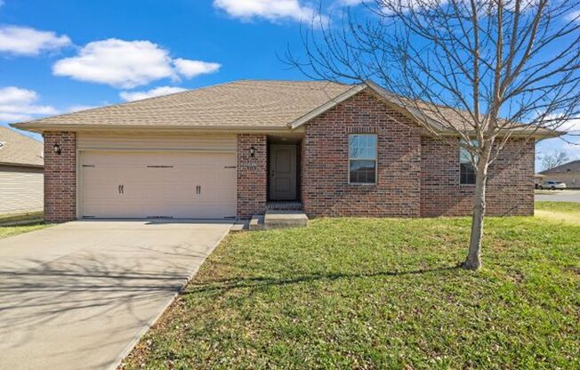 Newly Updated 3 Bedroom Rental in Ozark!