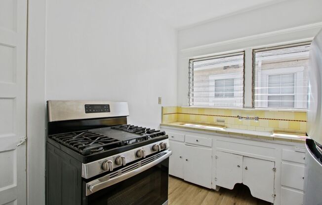 Charming 1-Bedroom Apartment in a Quiet Duplex