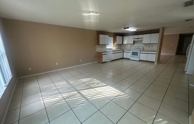 Great 4 Bedroom/2 Bathroom Home Available NOW!