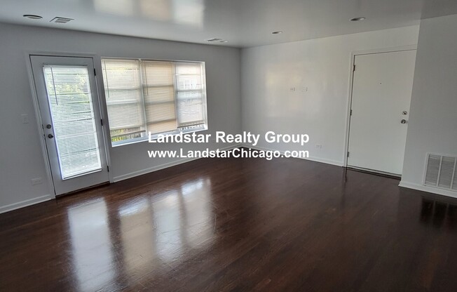 2534 W FITCH AVE