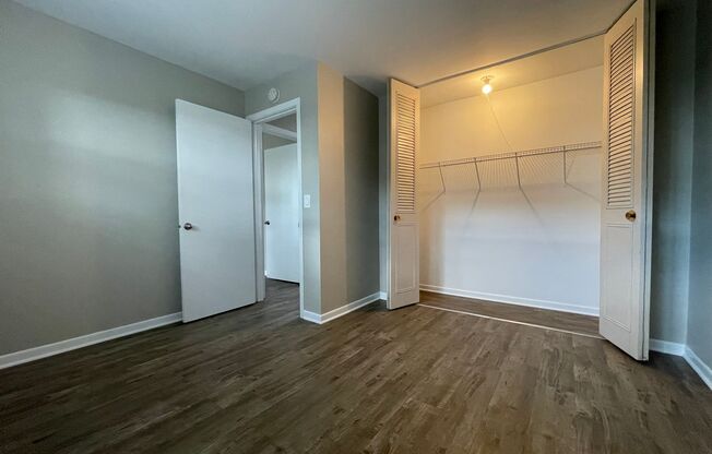 1 bed, 1 bath, 550 sqft, $1,650, Unit 28 R