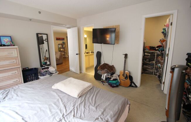 2 beds, 2 baths, $2,995, Unit APARTMENT 312